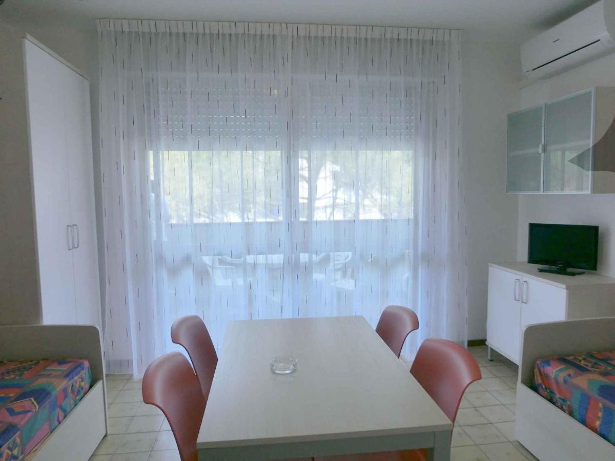 In I Apartment *